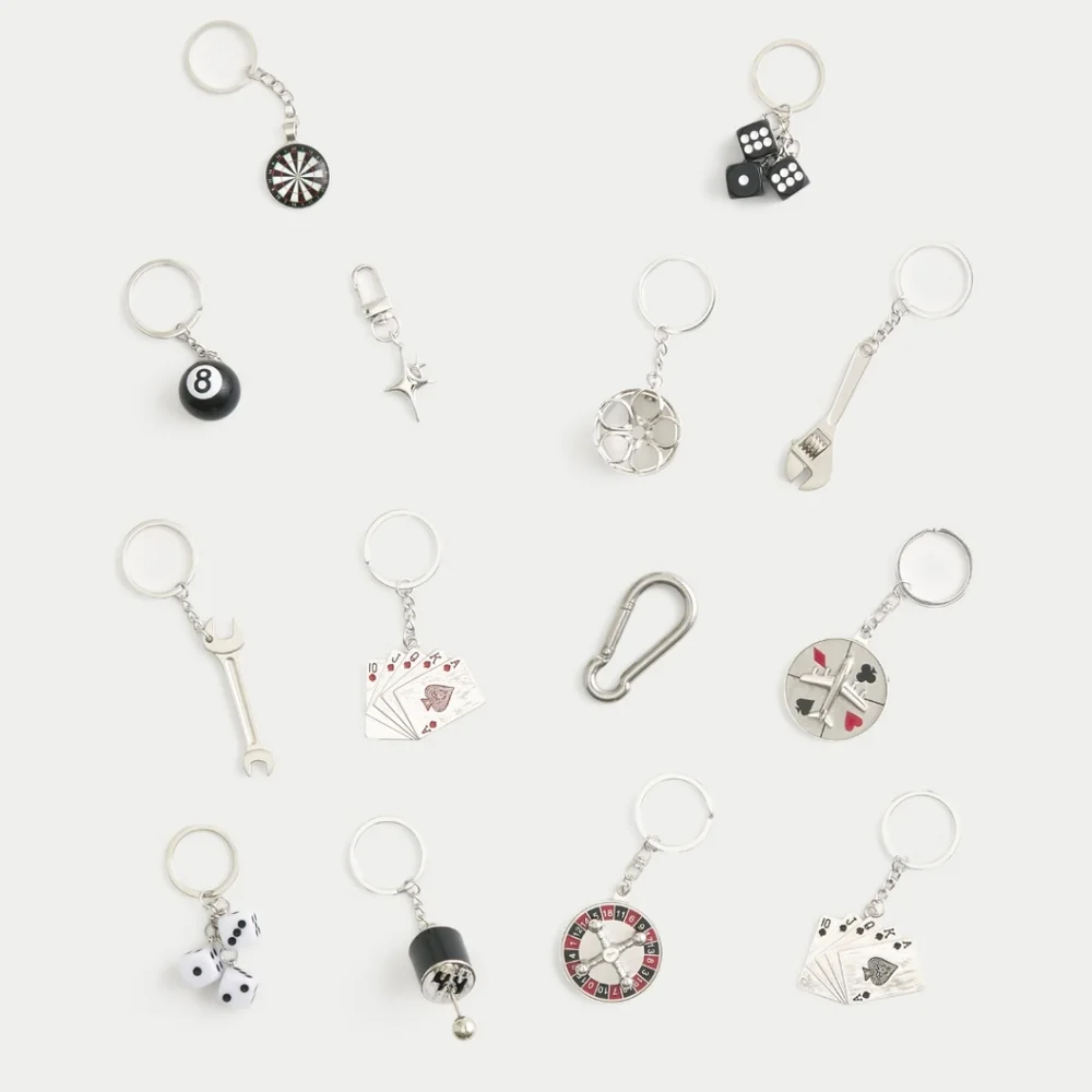 Hollister Silver Belt with Airplane and Dartboard Keychains